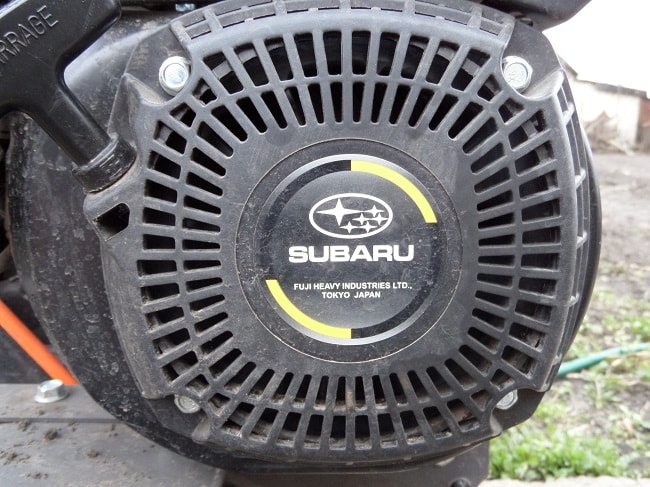 Motor Subaru